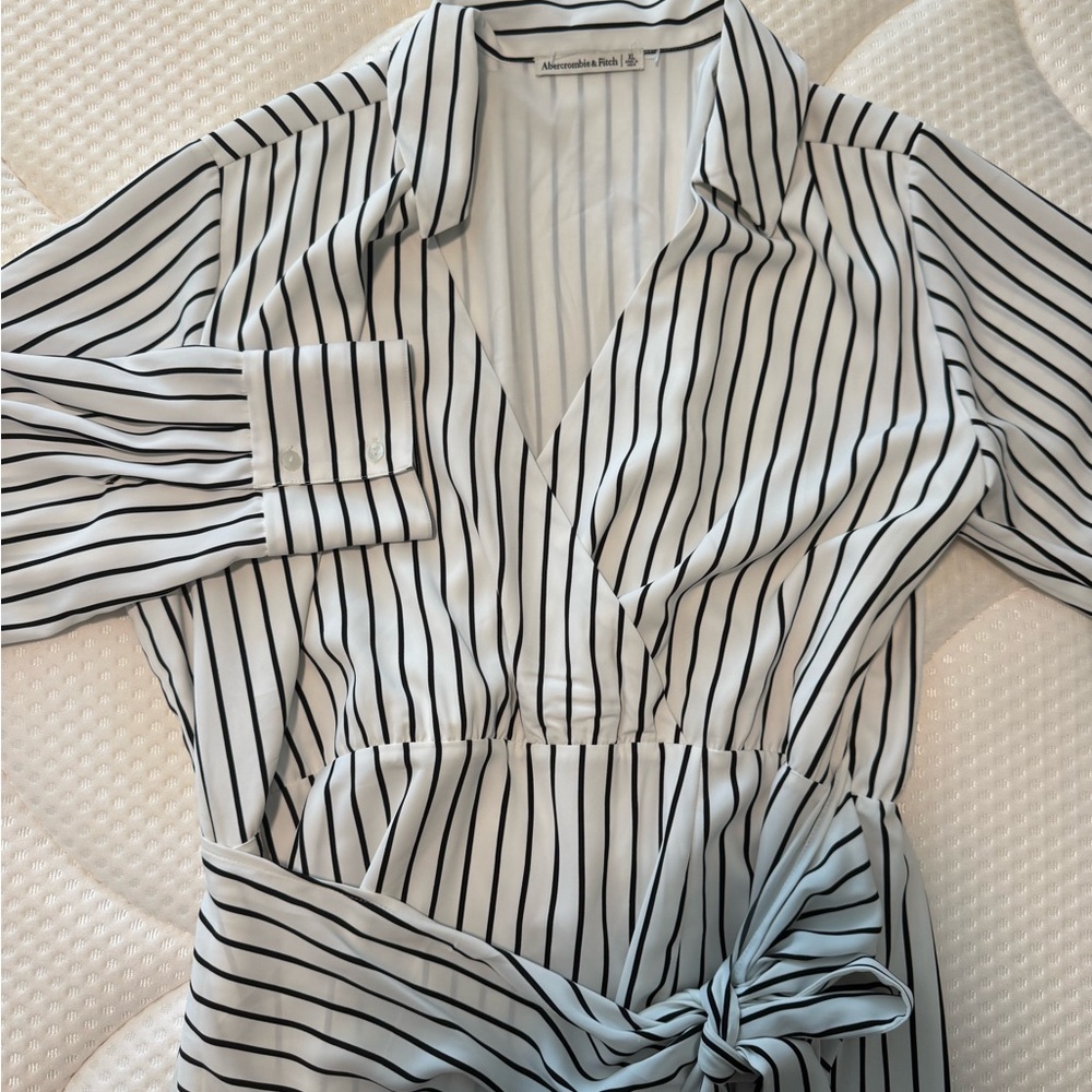 Abercrombie & Fitch Black and White Striped Dress